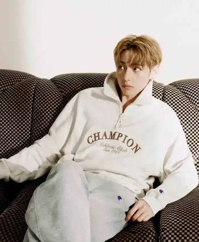  V BTS Champion Athletic Club off-white Sweatshirt